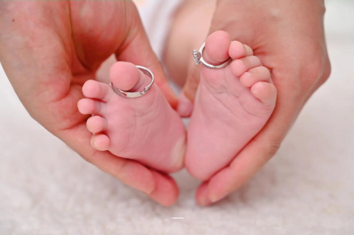 吕梁宝宝头发少缺什么