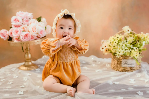 吕梁宝宝前额突出正常吗